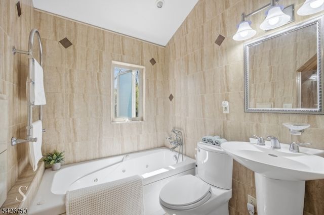 5 Franciscan Way, Fair Lawn Boro, NJ 07410