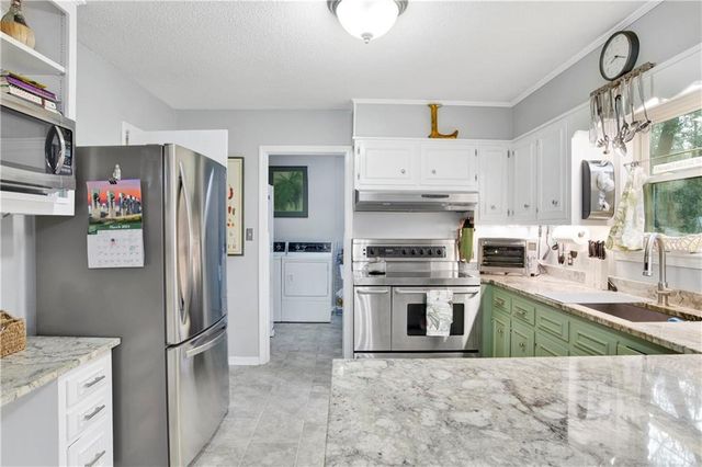 159 Fairwood Boulevard, Fairhope, AL 36532