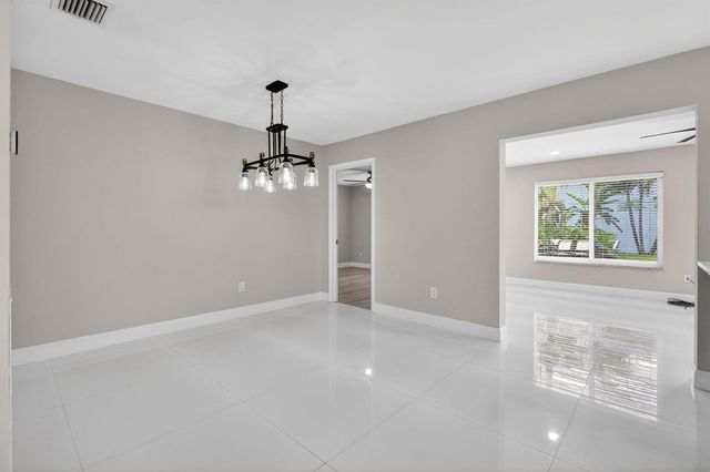 10339 Daphne Avenue, Palm Beach Gardens, FL 33410