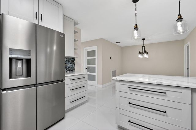 10339 Daphne Avenue, Palm Beach Gardens, FL 33410