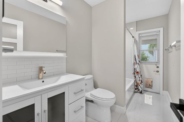 10339 Daphne Avenue, Palm Beach Gardens, FL 33410