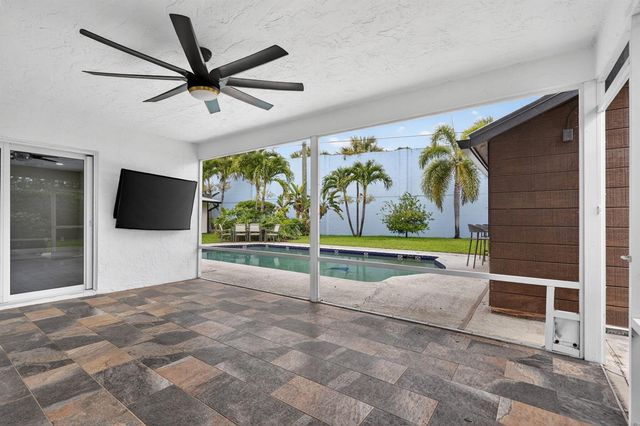 10339 Daphne Avenue, Palm Beach Gardens, FL 33410