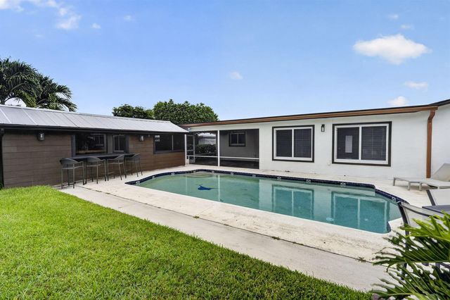 10339 Daphne Avenue, Palm Beach Gardens, FL 33410