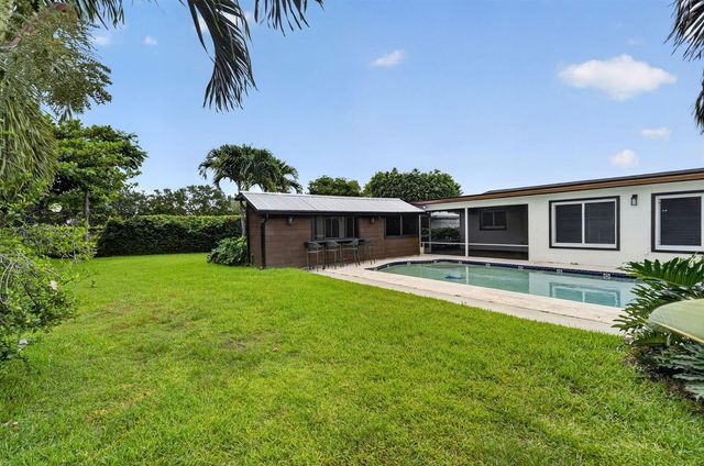 10339 Daphne Avenue, Palm Beach Gardens, FL 33410