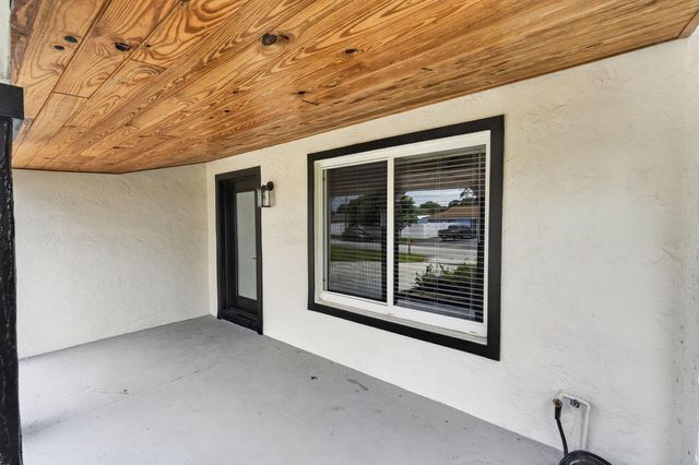 10339 Daphne Avenue, Palm Beach Gardens, FL 33410