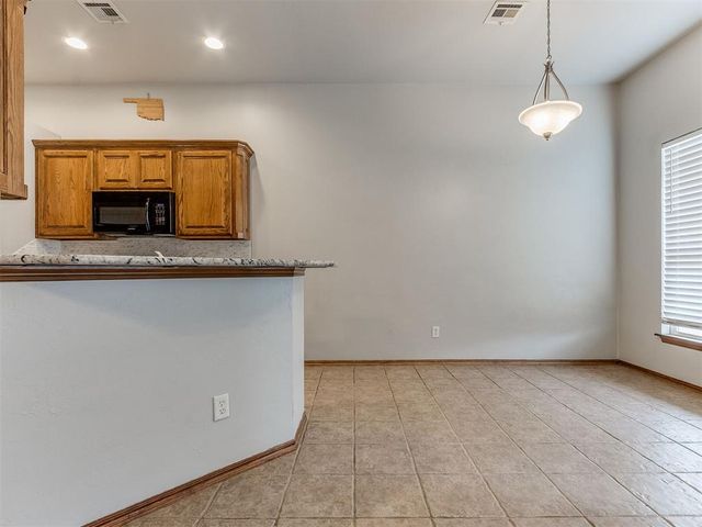 3917 Pamela Lane, Yukon, OK 73099