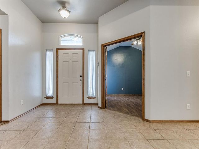 3917 Pamela Lane, Yukon, OK 73099