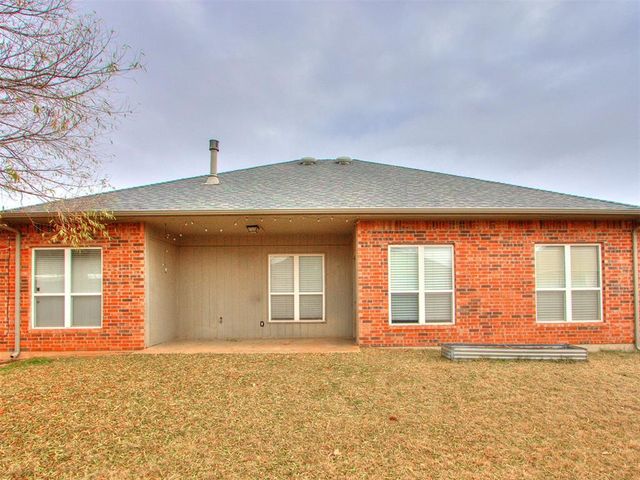3917 Pamela Lane, Yukon, OK 73099