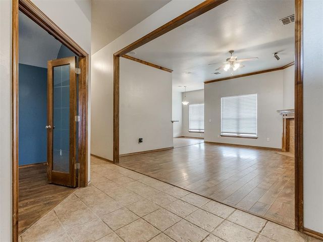 3917 Pamela Lane, Yukon, OK 73099