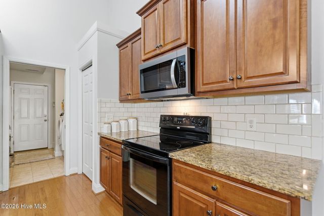 206 Heartwood Drive, Hampstead, NC 28443