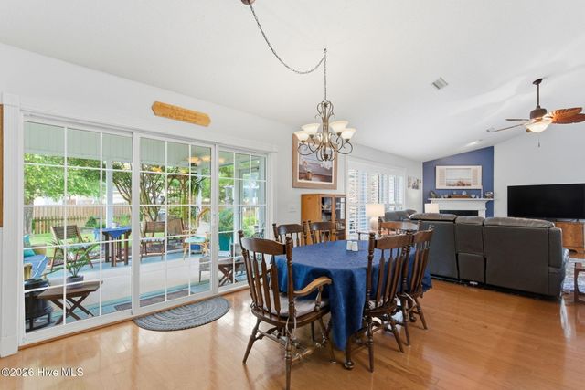 206 Heartwood Drive, Hampstead, NC 28443