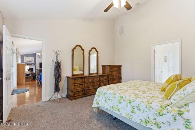 206 Heartwood Drive, Hampstead, NC 28443
