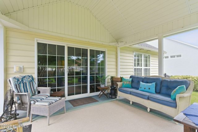 206 Heartwood Drive, Hampstead, NC 28443
