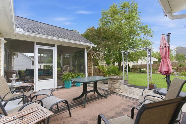 206 Heartwood Drive, Hampstead, NC 28443