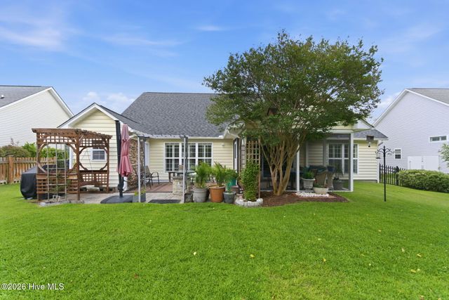 206 Heartwood Drive, Hampstead, NC 28443