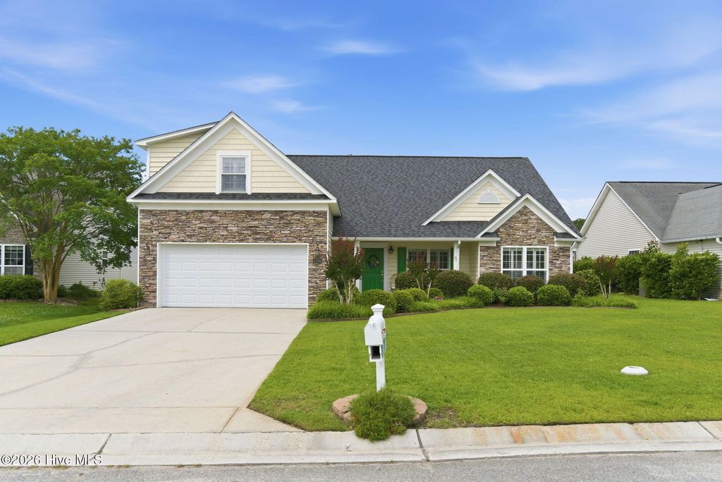 206 Heartwood Drive, Hampstead, NC 28443