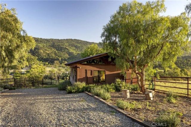10585 Ojai Santa Paula, Ojai, CA 93023