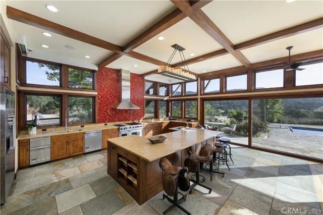 10585 Ojai Santa Paula, Ojai, CA 93023