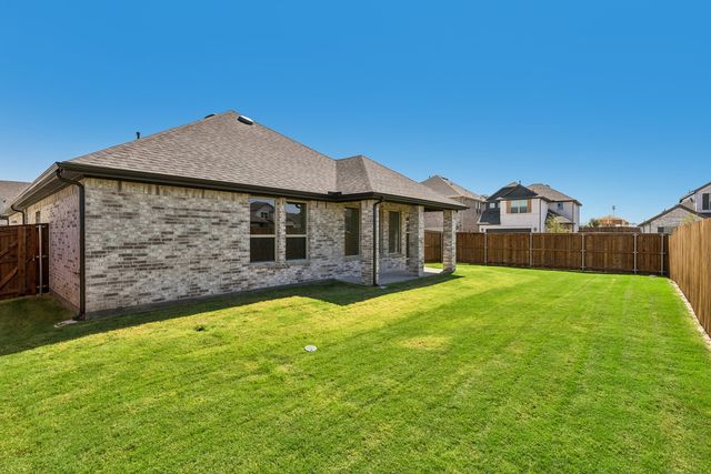 748 Grand Dale Drive, Lavon, TX 75166