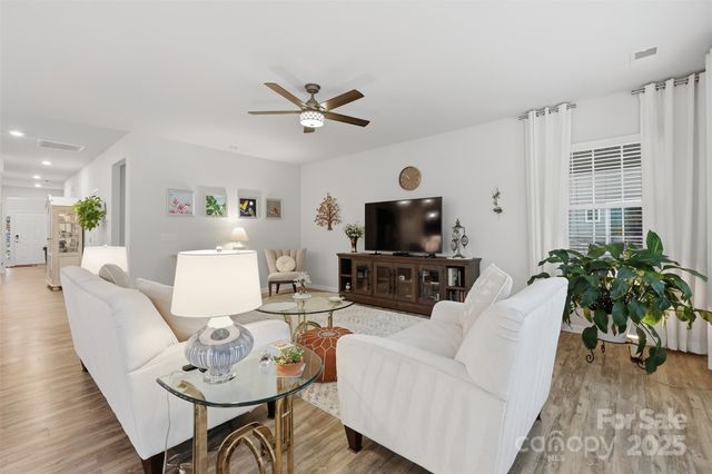 352 Picasso Trail, Mount Holly, NC 28120