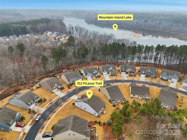 352 Picasso Trail, Mount Holly, NC 28120