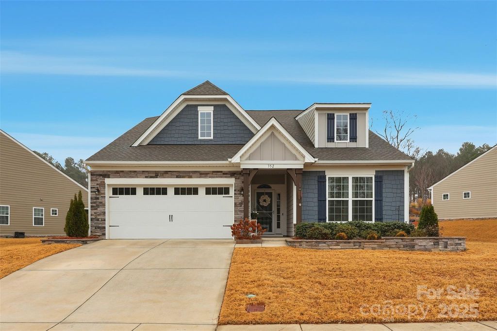 352 Picasso Trail, Mount Holly, NC 28120