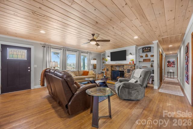 774 Belleview Road, Franklin, NC 28734