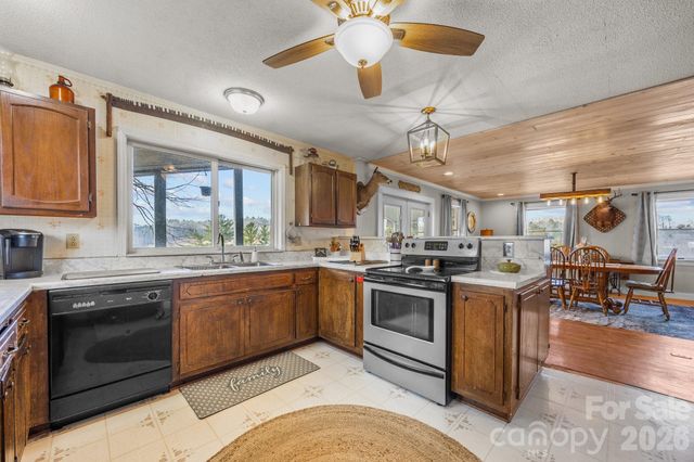 774 Belleview Road, Franklin, NC 28734