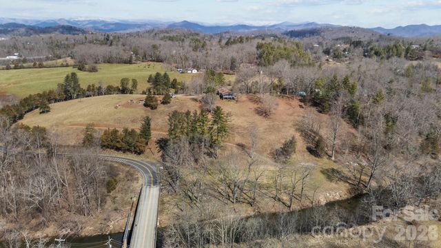 774 Belleview Road, Franklin, NC 28734