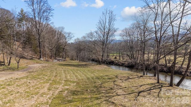 774 Belleview Road, Franklin, NC 28734