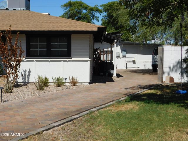 1618 W Gardenia Drive, Phoenix, AZ 85021