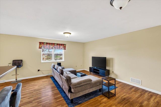 1818 Fjord Pass, Mount Horeb, WI 53572