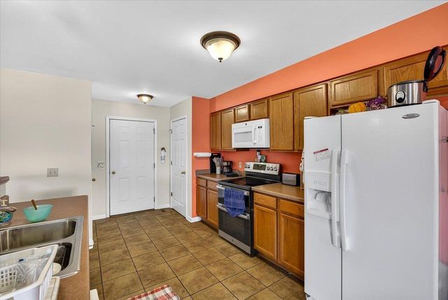 1818 Fjord Pass, Mount Horeb, WI 53572