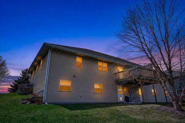 1818 Fjord Pass, Mount Horeb, WI 53572