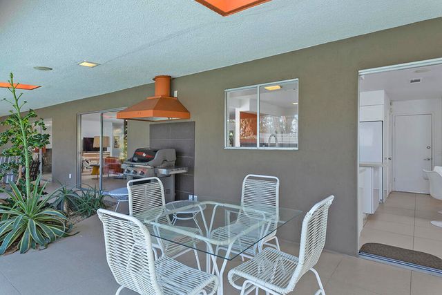 2030 S Joshua Tree Place, Palm Springs, CA 92264