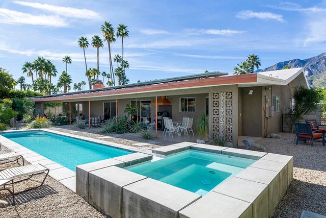 2030 S Joshua Tree Place, Palm Springs, CA 92264