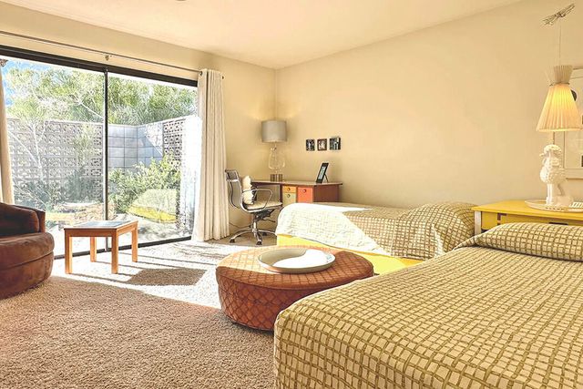 2030 S Joshua Tree Place, Palm Springs, CA 92264