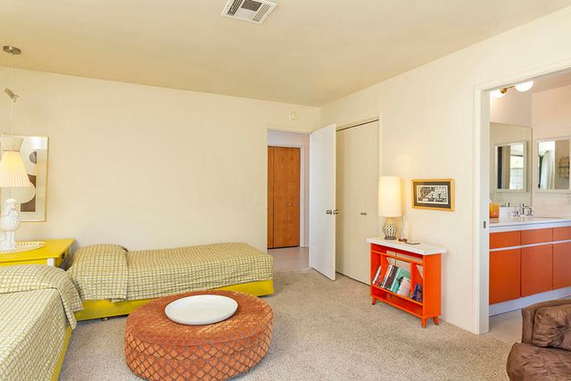 2030 S Joshua Tree Place, Palm Springs, CA 92264