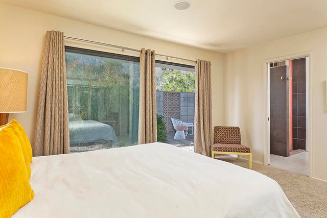 2030 S Joshua Tree Place, Palm Springs, CA 92264