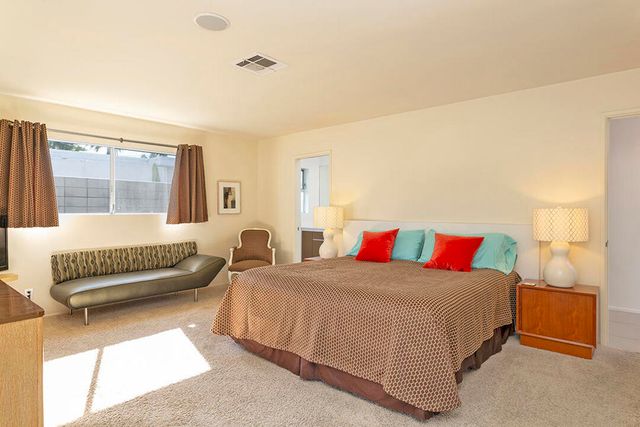 2030 S Joshua Tree Place, Palm Springs, CA 92264