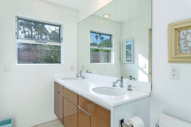 2030 S Joshua Tree Place, Palm Springs, CA 92264