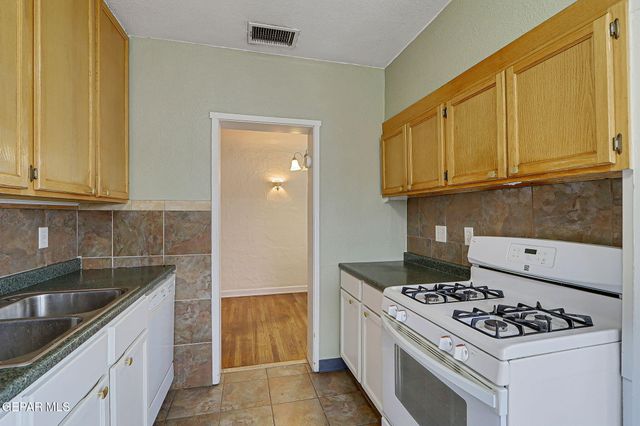 4308 OXFORD Avenue, El Paso, TX 79903