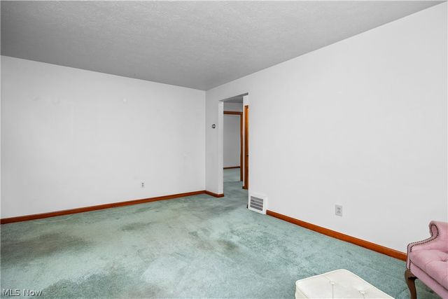 137 Lafayette Street, Elyria, OH 44035