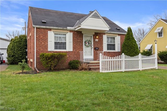 137 Lafayette Street, Elyria, OH 44035