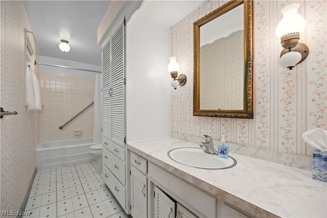 137 Lafayette Street, Elyria, OH 44035