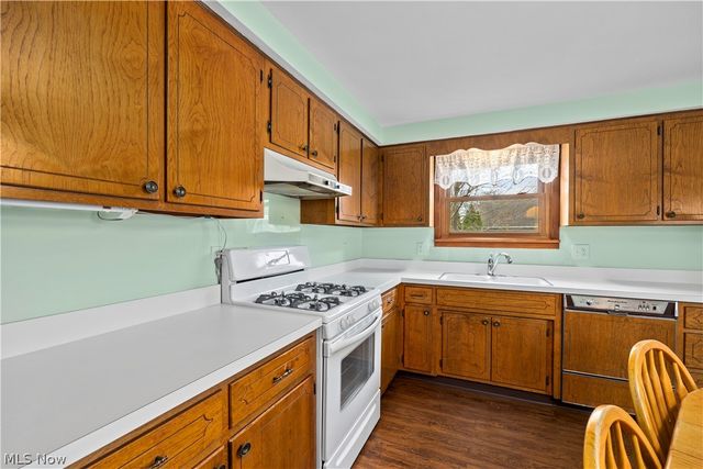 137 Lafayette Street, Elyria, OH 44035