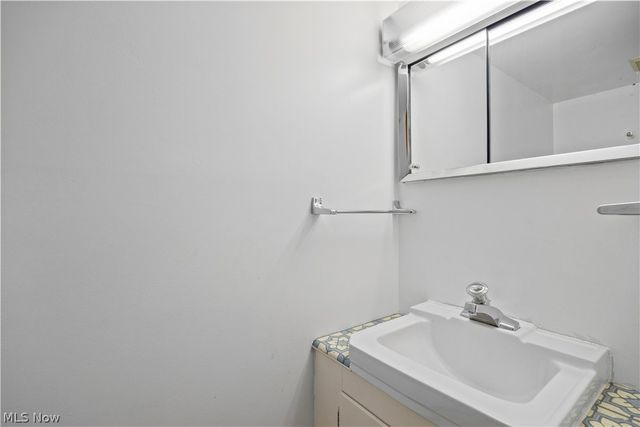 137 Lafayette Street, Elyria, OH 44035