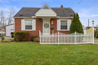 137 Lafayette Street, Elyria, OH 44035