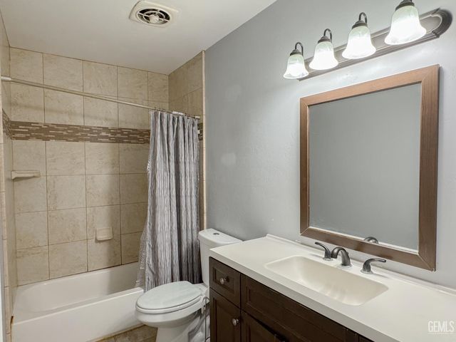 1704 Anita Lane, Bakersfield, CA 93304