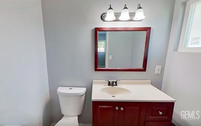 1704 Anita Lane, Bakersfield, CA 93304